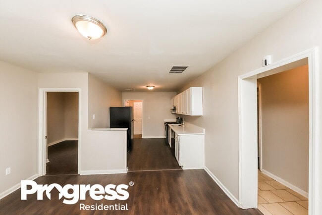 Building Photo - 730 Parker St