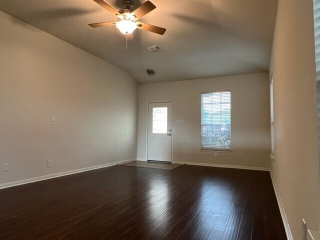 Foto del edificio - 2134 Thorn Berry Creek Ln