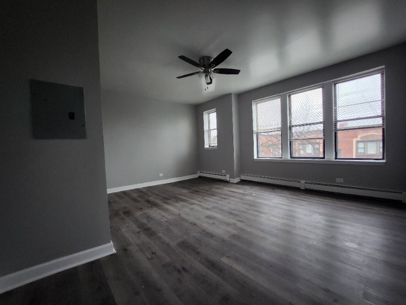 Photo - 52 N Parkside Ave (Chicago, IL)