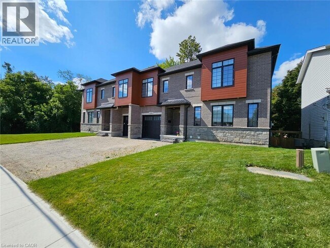 Photo du bâtiment - 1436 Franklin Blvd