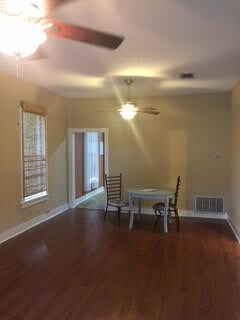 Building Photo - 707 Commerce St