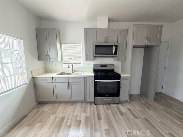 Foto del edificio - 1020 W 67th St