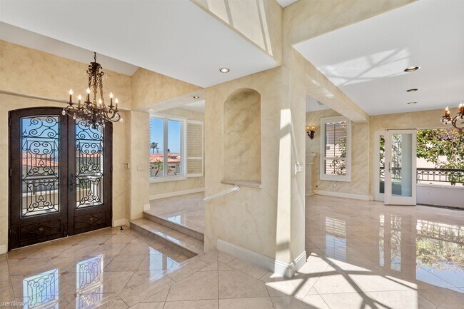 Building Photo - 4 br, 3.5 bath House - 408 Paseo Miramar