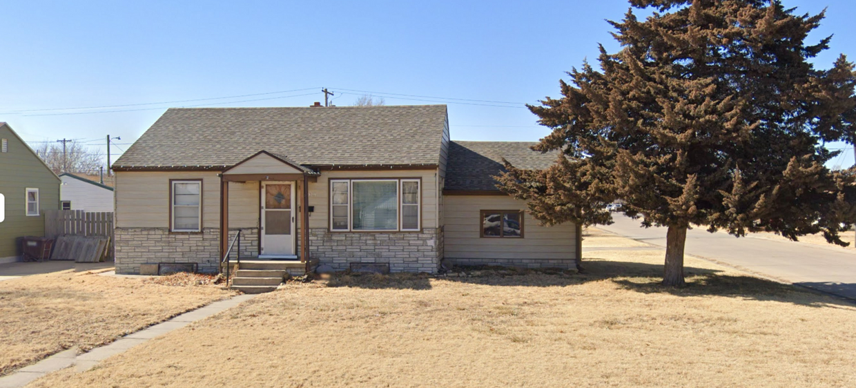 Primary Photo - 2 Bedroom, 1 Bathroom House with attached ...