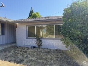 Building Photo - 3028 NE Douglas Ave