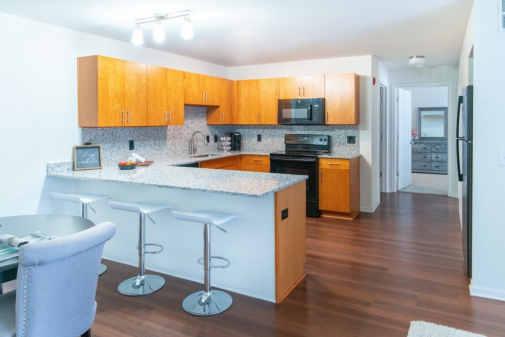 Primary Photo - Oliver Apartments