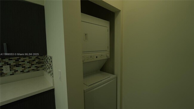 Foto del edificio - 729 NW 2nd St