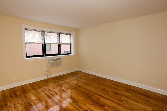 Building Photo - 555 W Arlington Pl
