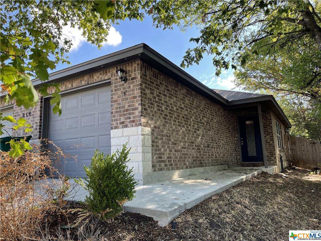 Foto principal - 915 Rebecca Ln