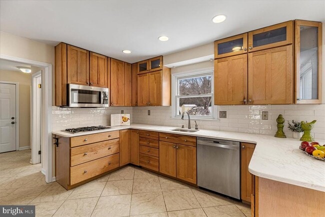 Building Photo - 27 Cartwright Dr