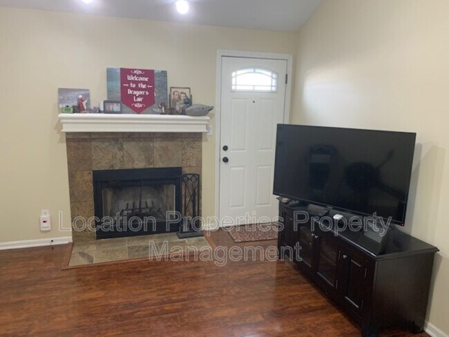 Building Photo - 2800 Winterbrook Dr