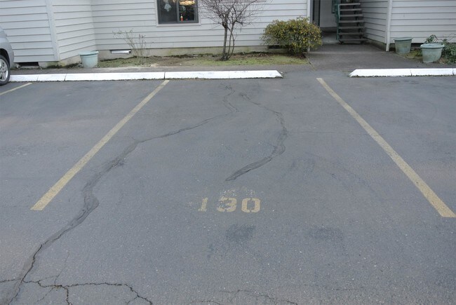 Foto del edificio - 6745 SW Scholls Ferry Rd