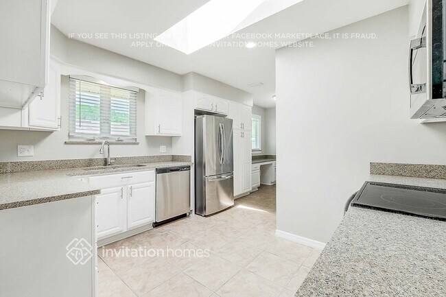 Foto del edificio - 12761 Sun Dance Ln