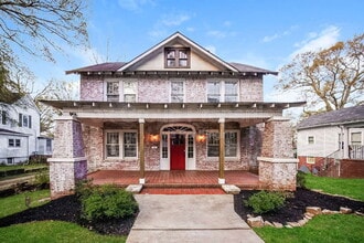 Building Photo - 332 W McLelland Ave