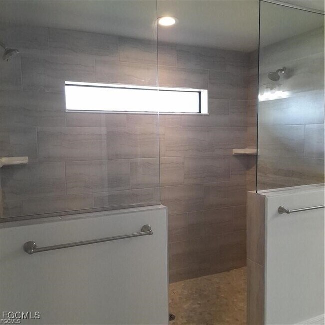 Foto del edificio - 3309 NW 6th St