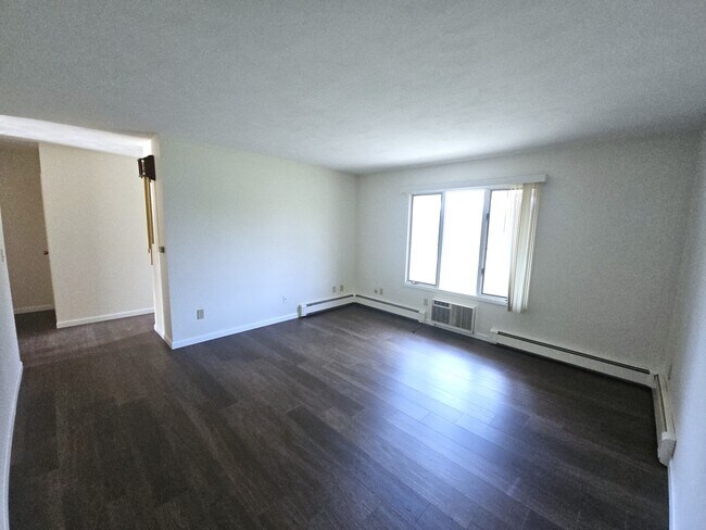 Sala de estar 14,2 x 13,8 - 161 Eastland Dr