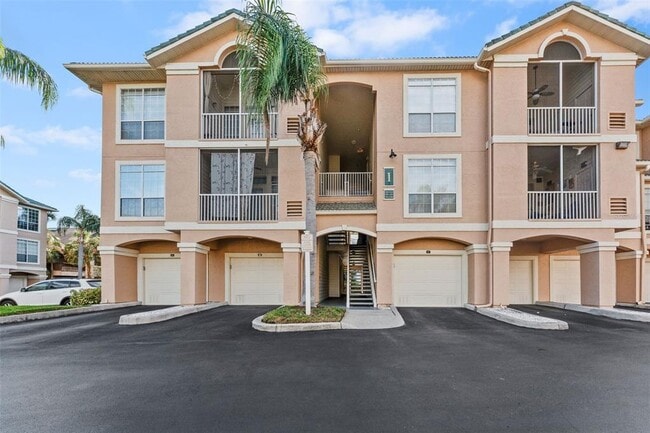 Building Photo - 1203 Bay Club Cir