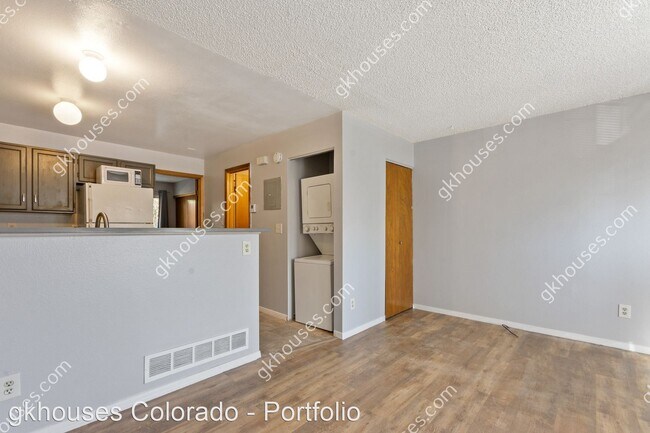 Building Photo - 4521 S Crystal Way