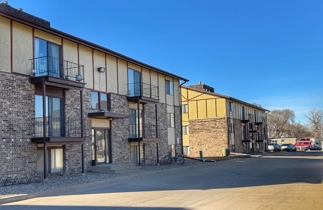 Building Photo - PLUM VILLA