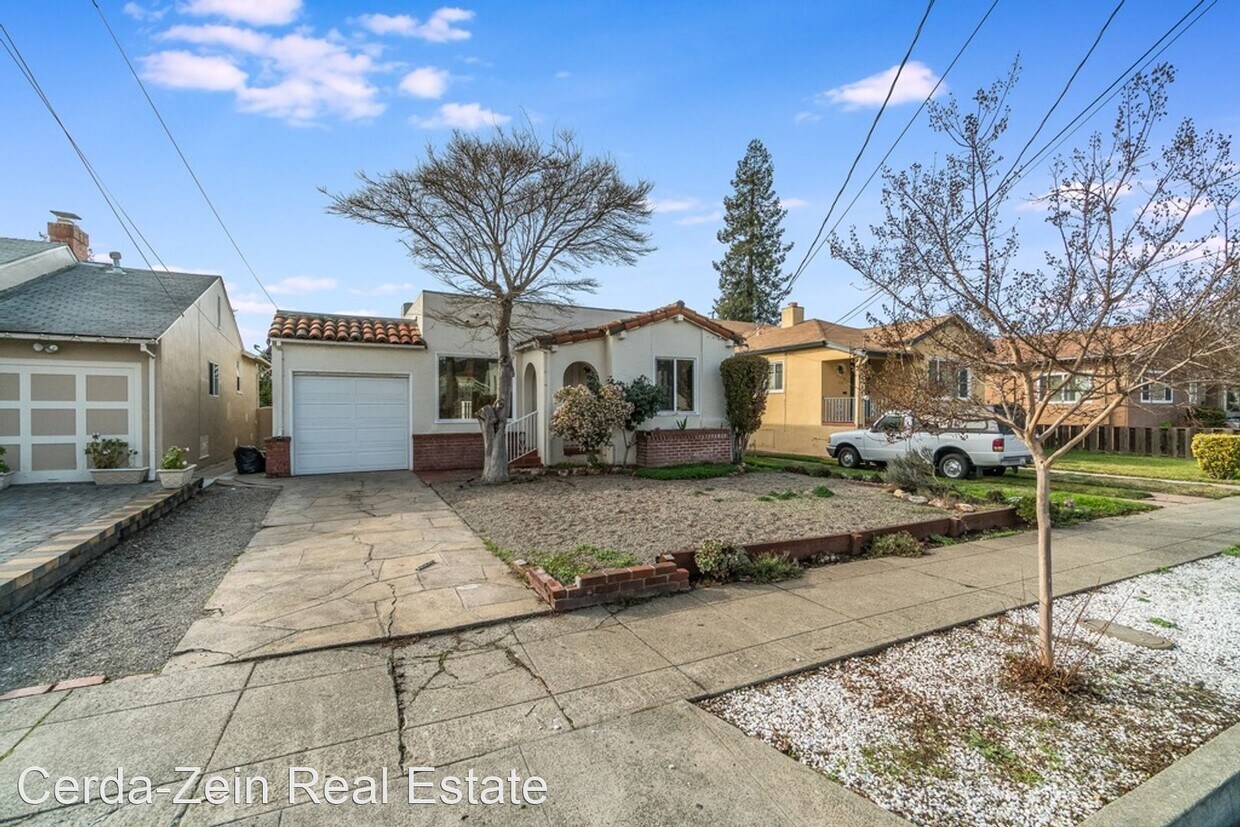 Foto principal - 2 br, 1 bath House - 317 Hollister Court