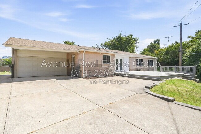 Foto del edificio - 959 Orchard Lakes Dr