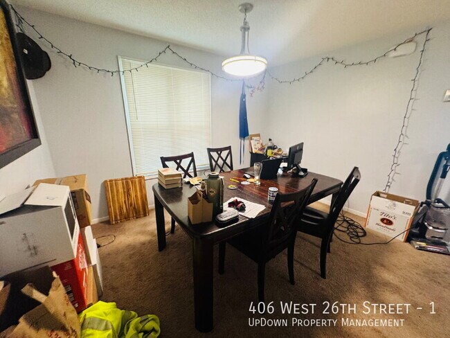 Foto del edificio - 406 W 26th St