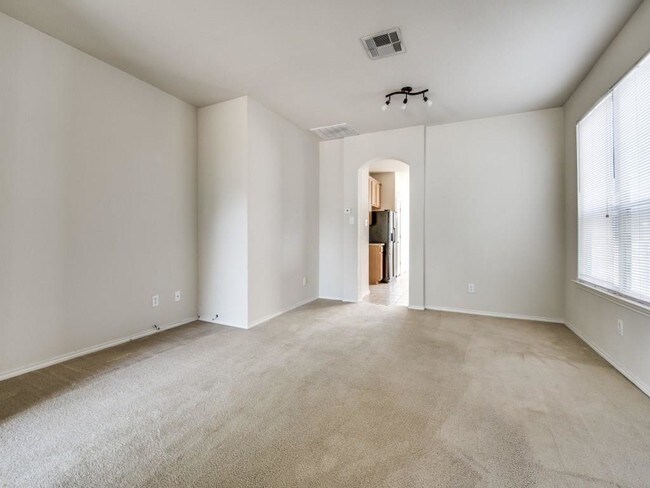 Building Photo - 10337 Waterbury Dr