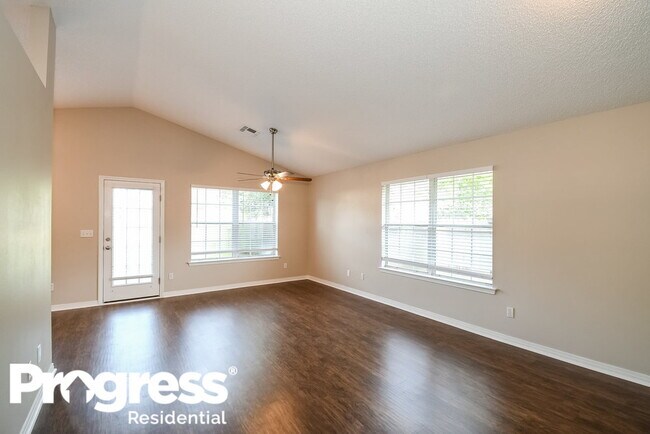 Foto del edificio - 7326 Ironside Ct