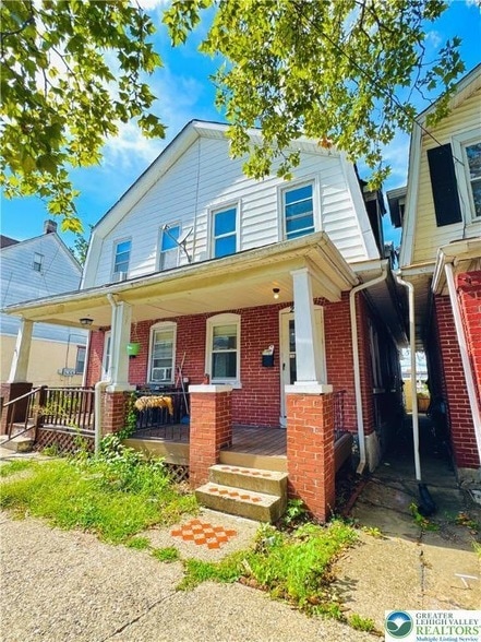 Building Photo - 2429 Forest St
