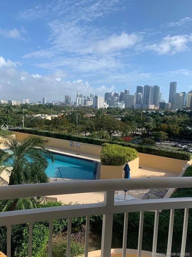 Building Photo - 2475 Brickell Ave