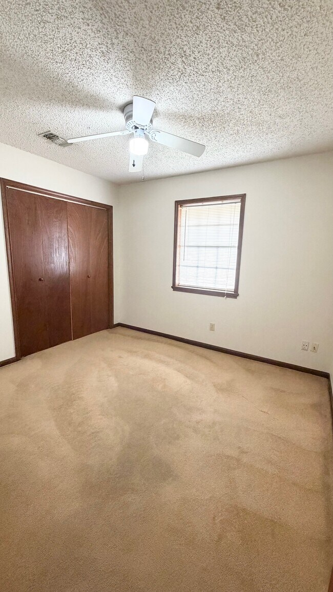 Building Photo - 610 Natalie Dr