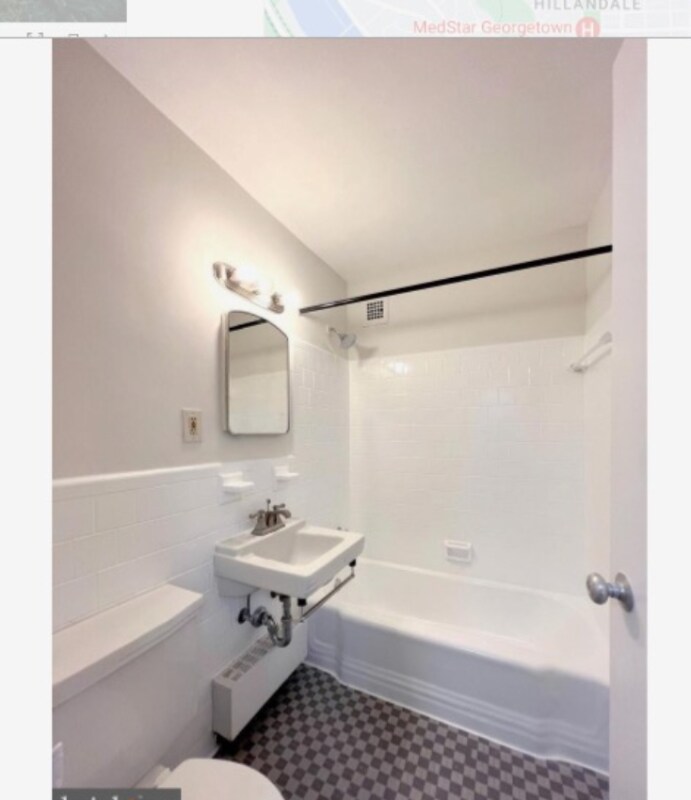 Foto principal - 4100 W St NW