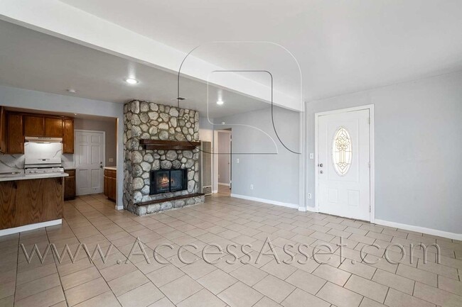 Building Photo - 23865 Goetz Dr