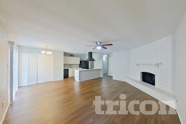 Foto del edificio - 10022 Deer Hollow Dr