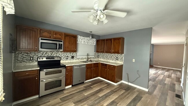 Building Photo - 647 Wynn Pl