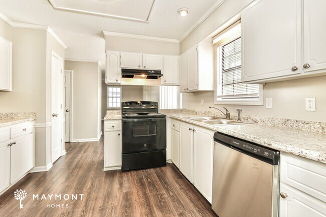 Foto del edificio - Spacious 4 Bedroom Home in Martinez