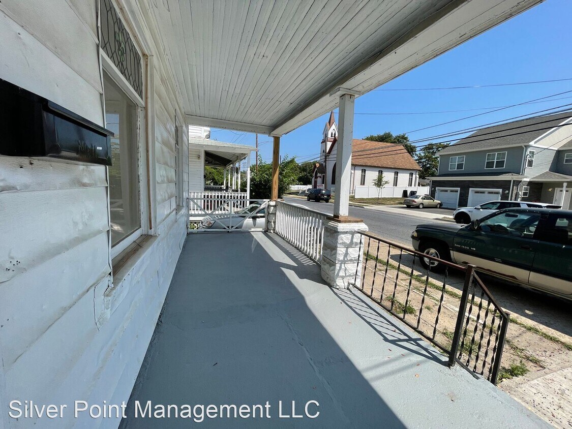 Primary Photo - 3 br, 2 bath House - 188 South Ave