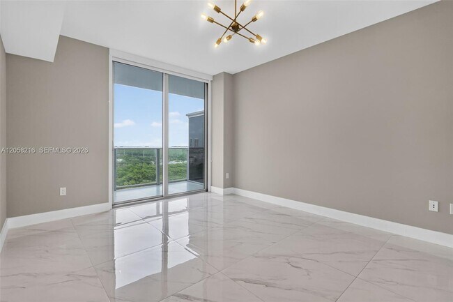 Foto del edificio - 16385 Biscayne Blvd