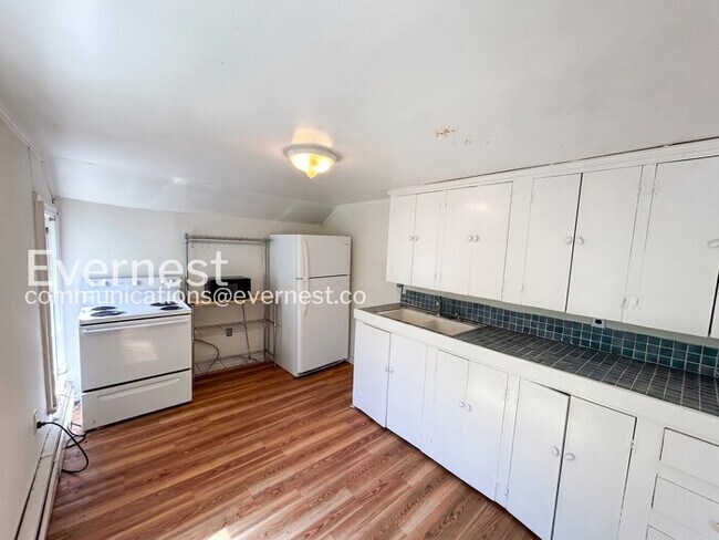 Foto del edificio - 305 N Boundary St