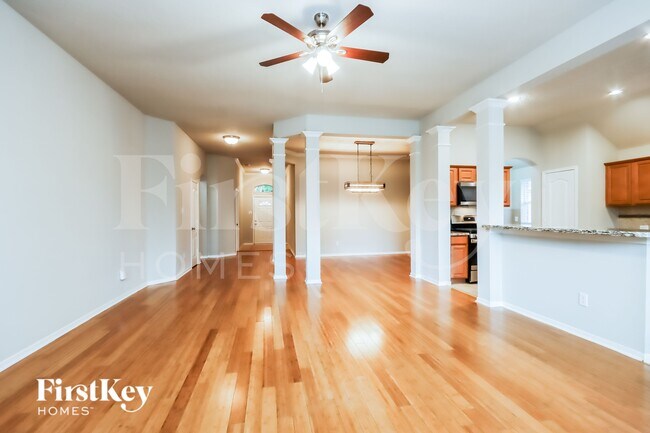 Foto del edificio - 31223 Rainwood Park Ln
