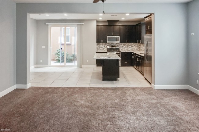 Foto del edificio - 4 br, 3 bath House - 916 Lyon Pl