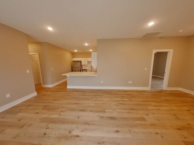 Foto del edificio - 6814 W White Pne St