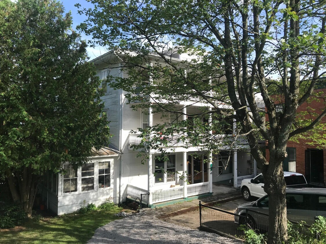 Primary Photo - 26 Main St
