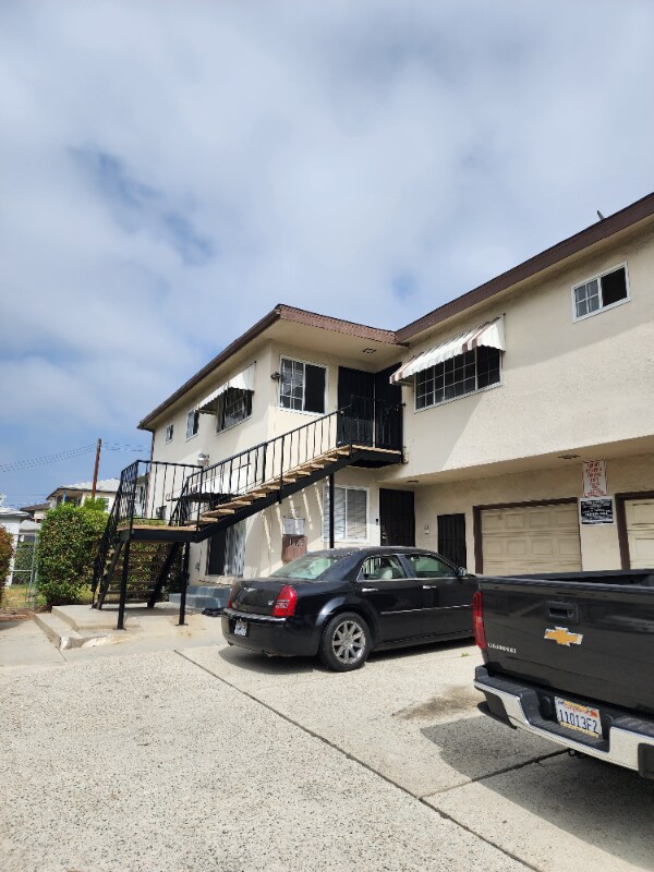 215 E Plymouth St Unit 2, Inglewood, CA 90302 Room for Rent in
