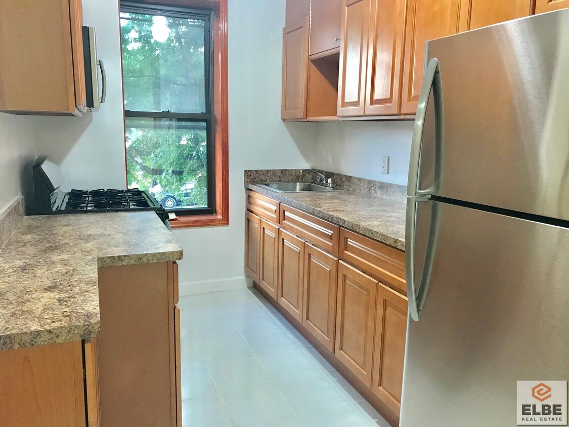 Foto principal - 377 42nd St