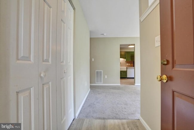 Building Photo - 325 Westridge Cir