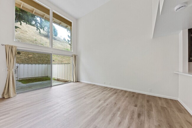 Building Photo - 1242 Terra Nova Blvd