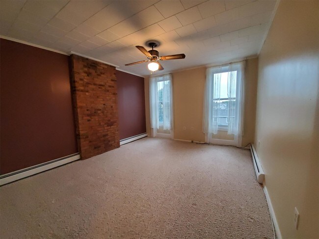 Building Photo - 840 3rd Ave