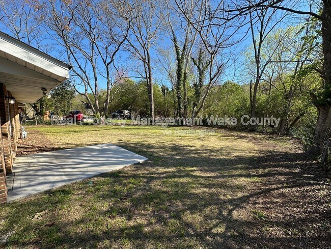 Building Photo - 741 Lunar Dr