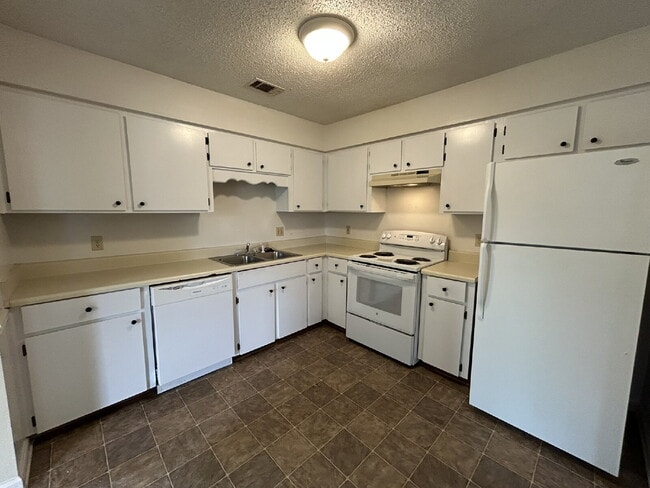 Foto del edificio - Home For Rent